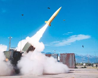 我軍購ATACMS長程飛彈秘密運抵16枚   射程300公里對陸源頭打擊