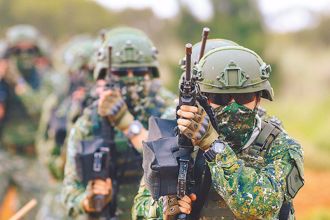 傳軍公教加薪3％入帳？ 1類人平均月多2066元