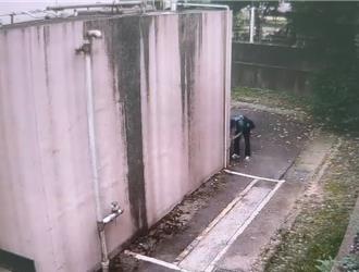 狡猾嫌犯连续砸车偷包 中坜警方掌握身分通知到案