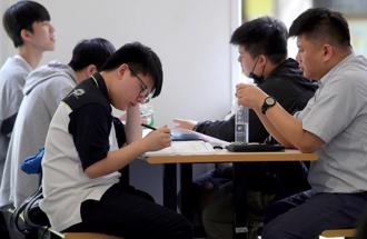 114學年科技校院繁星甄選入學放榜 錄取率6成