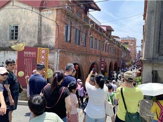 五一長假逾7600陸客湧入金門 特產業嘆消費力不如前