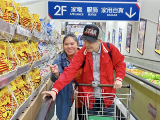 不是親媽更勝親媽 「成年監護」守護被棄養的老小孩