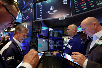 快訊》Fed「大考」來襲！ 道指下殺400點 台積電ADR跌2％