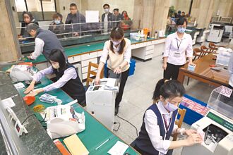 貨幣戰首部曲》臺銀日圓換匯 今年來最甜