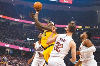 NBA》哈利柏頓發威 溜馬爆冷退騎士