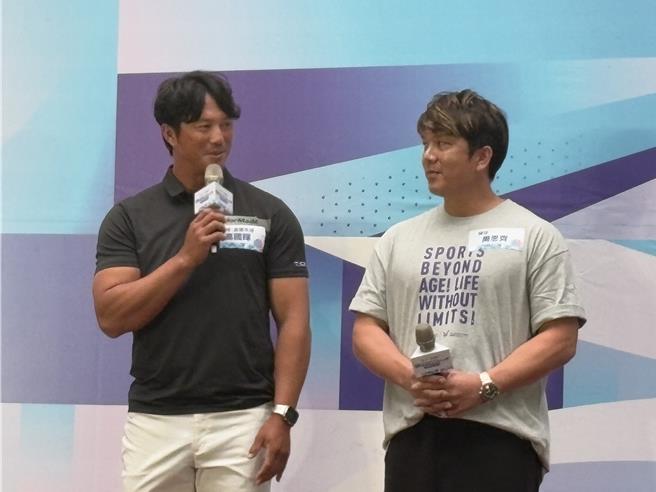 退役棒球國手周思齊、高國輝。（邱芊攝）