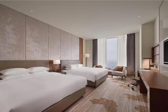 母親節「展」現孝心！ 5／8至5／11 入住六福萬怡賞當代藝術