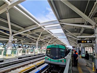 外籍生搭高捷錢包平板忘車上 監視器一看竟是司機拿走