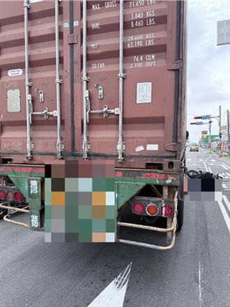 視線死角惹禍？台南75歲翁遭貨櫃車擦撞   卡車輪下慘死