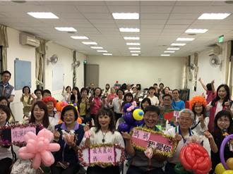 響應母親節 關懷婦幼協會攜手新北議員做手工送弱勢家庭