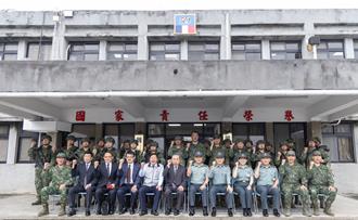 李棟樑慰問駐守淡水河口的河防營