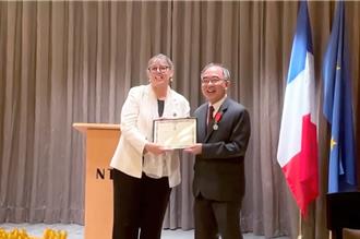 深耕台法交流！台大校长陈文章获颁法国荣誉军团骑士勋章