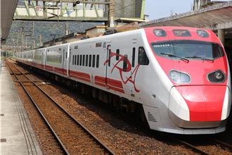 台鐵誤點！汐止=五堵間電車線掉落「普悠瑪受困」