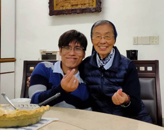 孝親獎》沒血緣卻是最親的媽媽！連體嬰忠義母親節前「催淚告白」