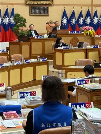 新北綠營提5項專案報告 藍營：議事淪政治表演舞台