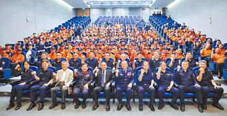 侯友宜表扬35位义交 将调高协勤费