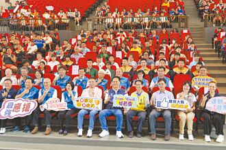 學子體育頻爭光 鍾東錦發709萬