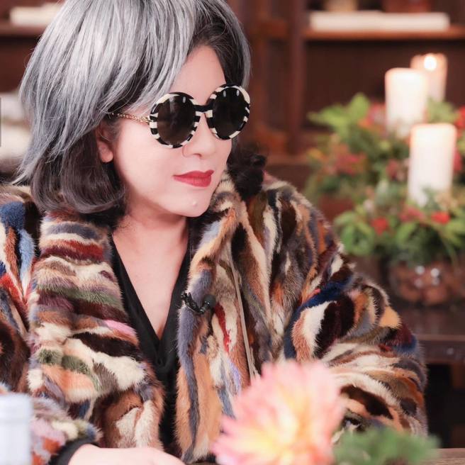 陳文茜自我勉勵：「活下去吧」。(圖/FB@文茜的世界周報 Sisy's World News)