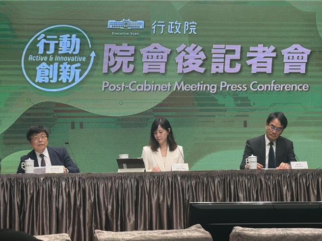 行政院召開院會後記者會。（張薷攝）