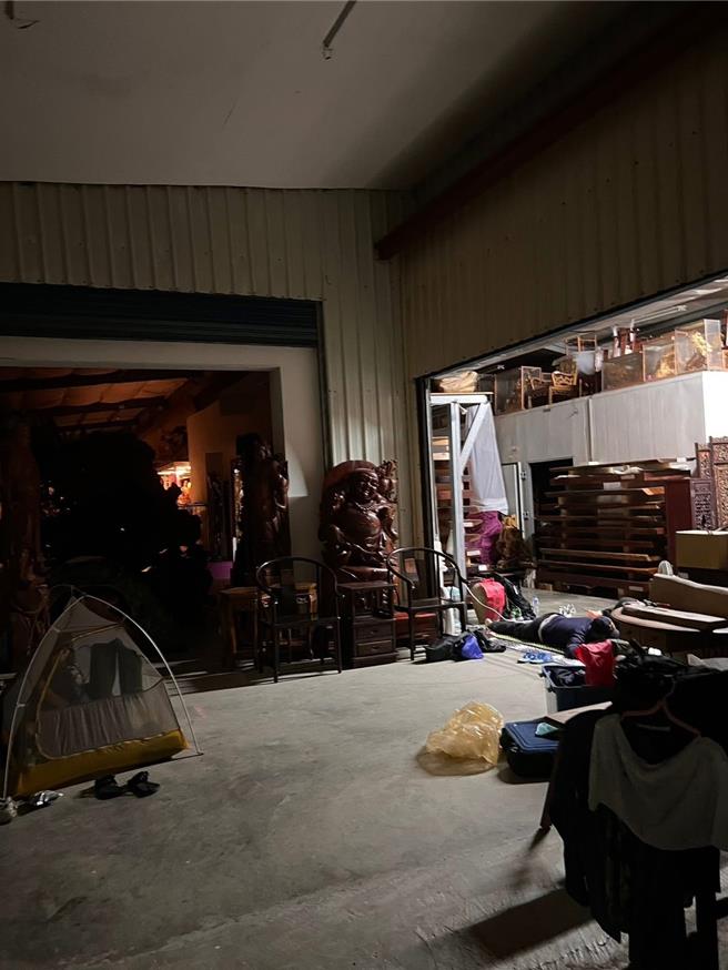 松柏岭受天宫周边店家、茶厂同心协力接待白屯妈祖的香灯脚，让香灯脚有地方盥洗、休息。（民眾提供／杨静茹南投传真）