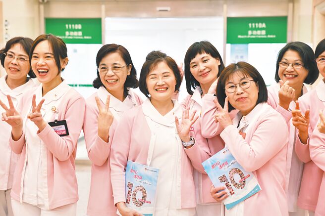 护理师要求「三班护病比入法」，卫福部长邱泰源承诺，一定朝法制化努力。示意图。（本报资料照片）