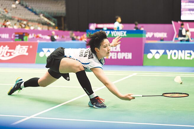 宫崎友花首次参加台北公开赛，以直落2闯过头关。（杜宜谙摄）