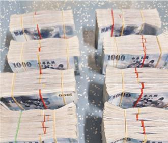 越南移工想领回遗失台铁400万    陪同「姊夫」竟是假的  