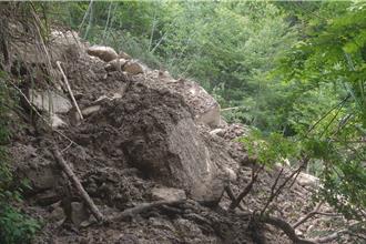 霞喀羅步道21.6K土石崩落 養老登山口至白石吊橋封閉