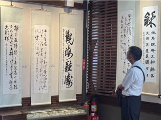 台中東興社區辦書法國畫聯展 他「從學員變老師」回來教書法