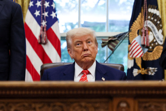 川普又提晶片业被「搬去台湾」：早该徵50％至100％关税