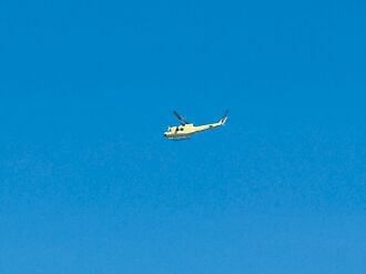 除役UH-1H直升機 重現台南上空試飛