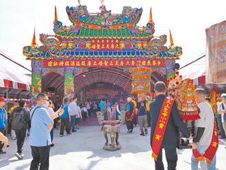 雲林六房媽紅壇啟用 10日過爐10萬人隨香