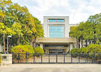 高雄軍醫集體收賄 更一審13人無罪