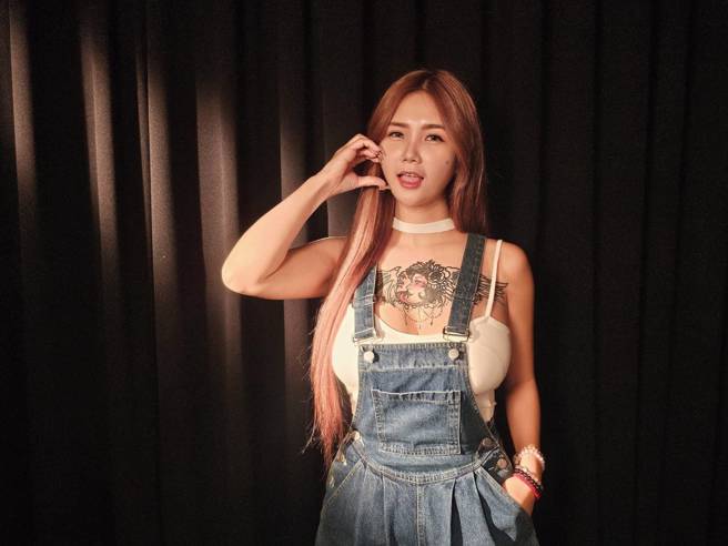 黑人男優Aaron尺寸驚人,孟若羽曝真實感受。(記者游定剛拍攝)