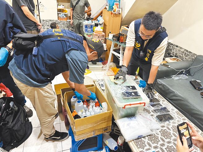 陈姓女子涉嫌贩毒遭检警锁定，专案小组日前搜索高雄市路竹区一处民宅，查获多种类、市值约1000万元毒品。（桥头地检署提供）