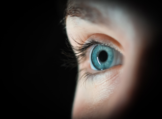 5大視力殺手 每個人都在做 醫：揉眼睛是自毀