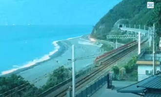  影》不是人造衛星！台東夜空劃過神秘亮光 專家揭真相