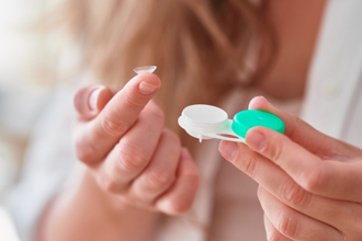 隱形眼鏡大廠無預警倒閉 上百名員工全失業