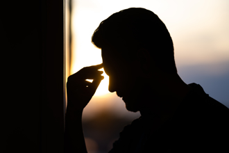 他后脑「长角」13公分痛到不能睡！医师执业25年开眼界