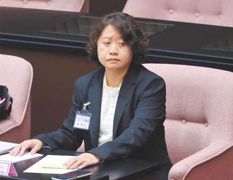 狂收罷藍簡訊...三大電信澄清 劉靜怡1句話狠打臉：綠營這些人去哪了