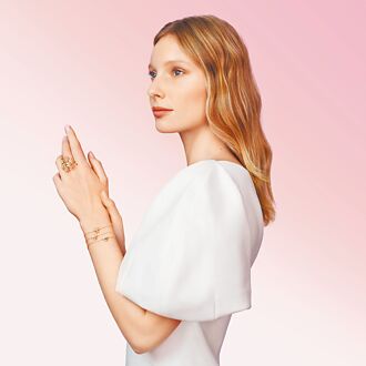 梵克雅寶 花朵立體輕盈綻放