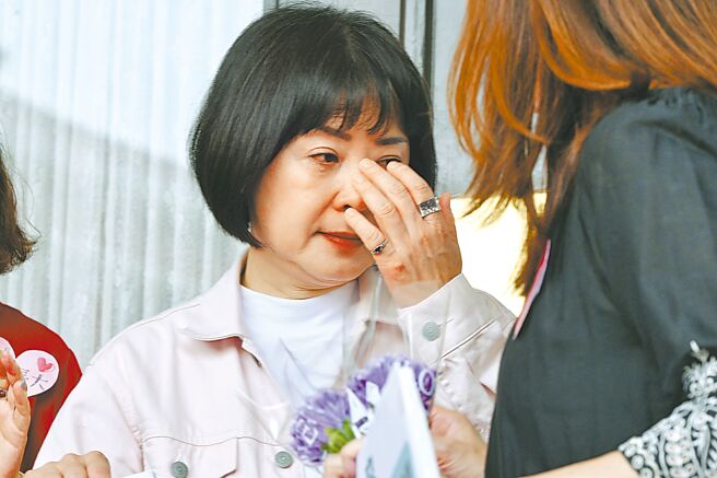 各界瞩目剀剀案，有媒体指控，民进党批评北市府未尽访视之责，未能及时挽救所致，但访视业务的外部督导是民进党立委林月琴，疑有失职。林月琴9日哽咽强调自身清白。（邓博仁摄）