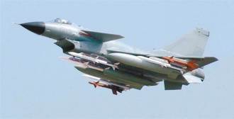 海納百川》殲-10C戰勝飆風 歷史性的軍事突破（陳懷德）