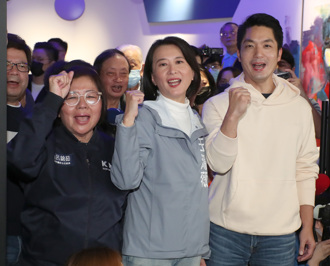 王鴻薇跑行程遇黃呂錦茹學妹 因一席話「眼淚不聽使喚掉下來」