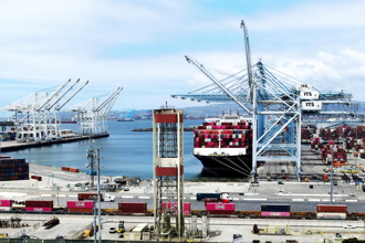 靠岸中國貨船數「歸零」！美港口官員示警2驚人現象