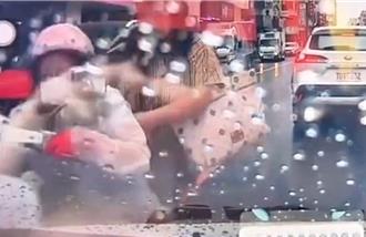 婦人騎機車鬼切竟然肇逃 恐吊駕照還會荷包大失血