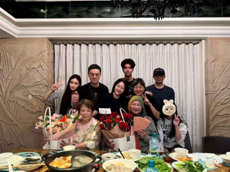 具俊曄「暴瘦一圈」現身 S媽公開母親節全家福！獨缺大S