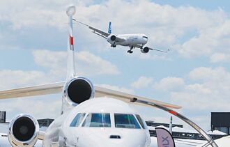 進口商用飛機 美祭國安調查