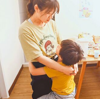 熟齡媽媽補荷爾蒙 甩更年期不適