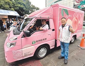 張善政代言媽媽桃 場場秒殺 造橋南瓜季登場 鍾東錦按讚